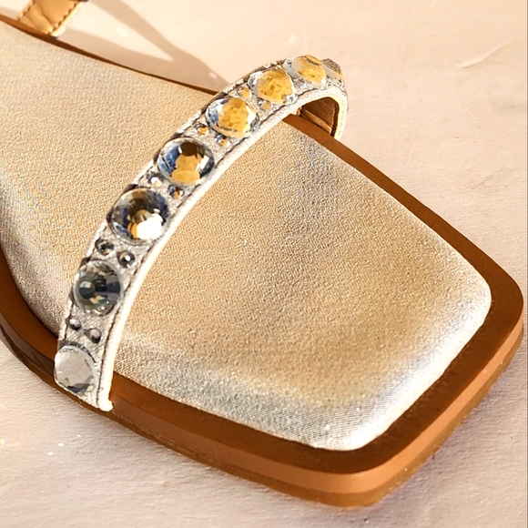 Jewel Badgley Mischka Women's Honesty Sandal with Gemstone-Studded Straps Size 9 - Picture 7 of 11